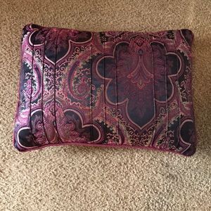 Throw pillow